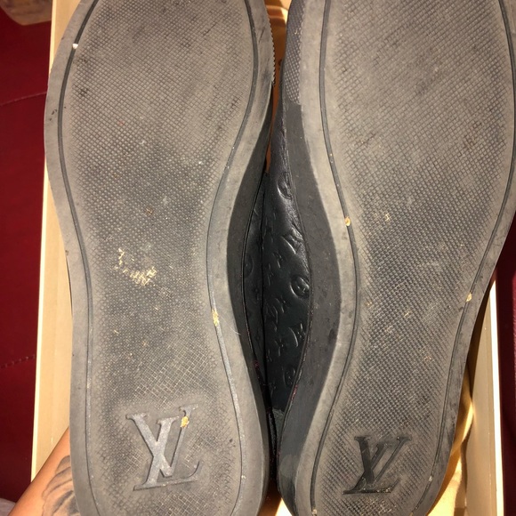 LOUIS VUITTON Monogram Embossed Calfskin - Picture 3 of 8